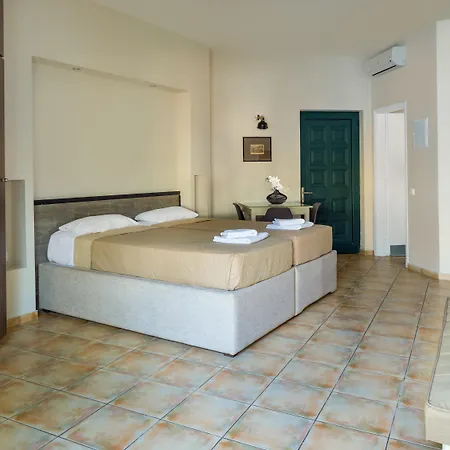 Nireas Appart hôtel 3*