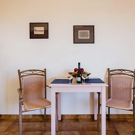 Nireas Apart-hotel